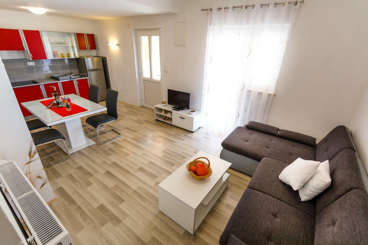 Apartman Dobrila Vrh  Luaran gambar