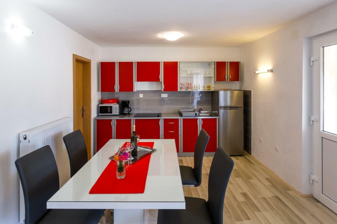 Apartman Dobrila Vrh  Luaran gambar