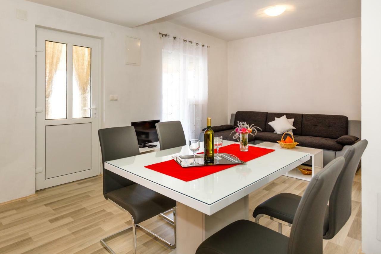 Apartman Dobrila Vrh  Luaran gambar