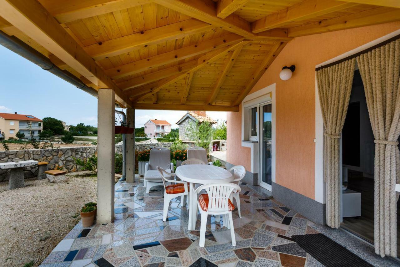 Apartman Dobrila Vrh  Luaran gambar